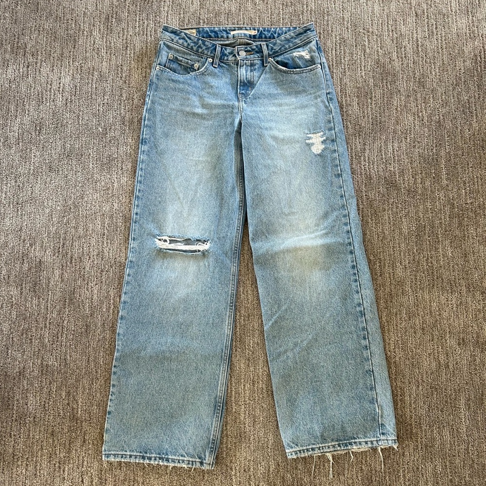 NWOT Levi’s Low Loose Jeans